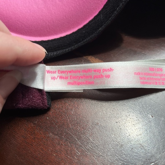 LIKE NEW Pink/Victorias Secret Wear Everywhere Push Up Bra - Picture 4 of 4